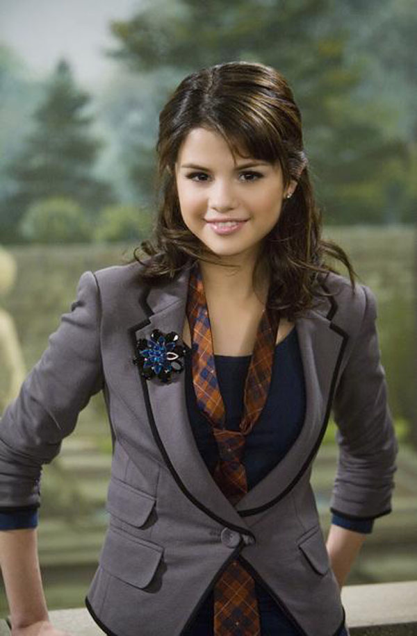 Selena Gomez in Sonny With A Chance, episode: Battle Of The Networks' Stars