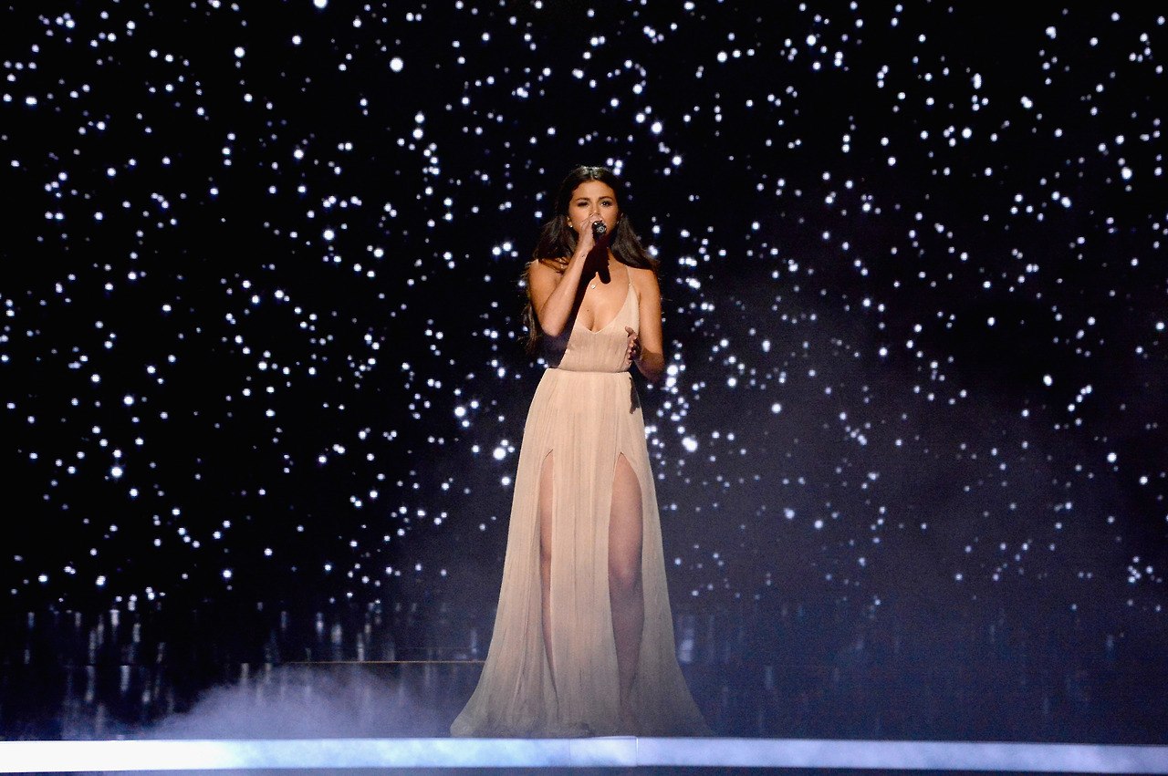 Selena Gomez in American Music Awards 2014