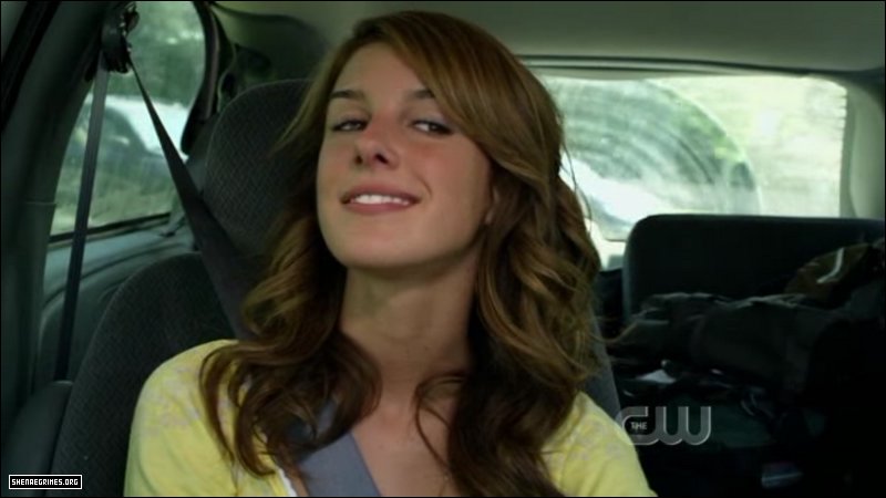 Shenae Grimes in 90210