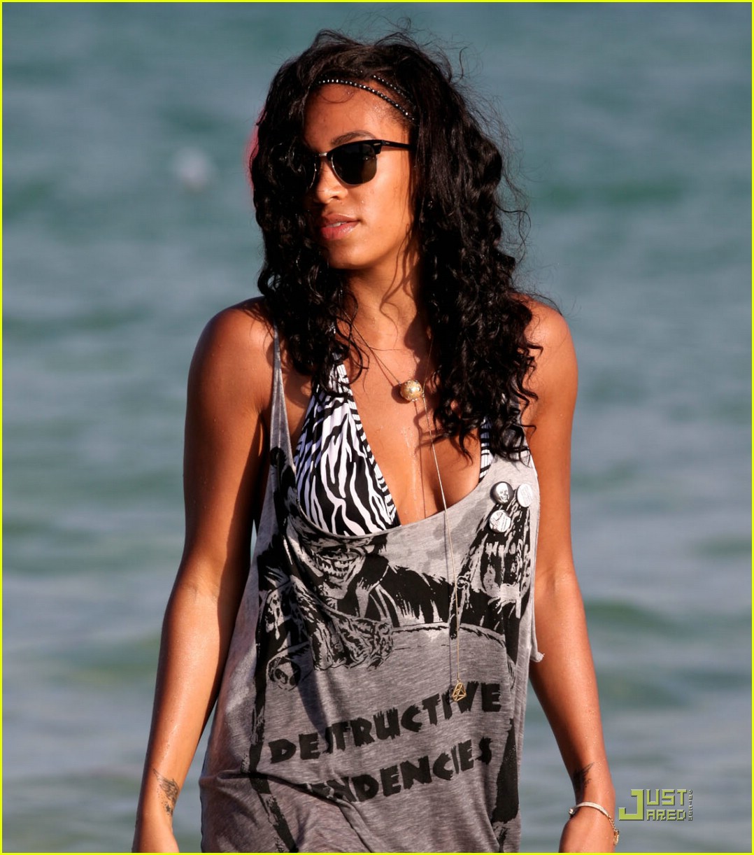 General photo of Solange Knowles