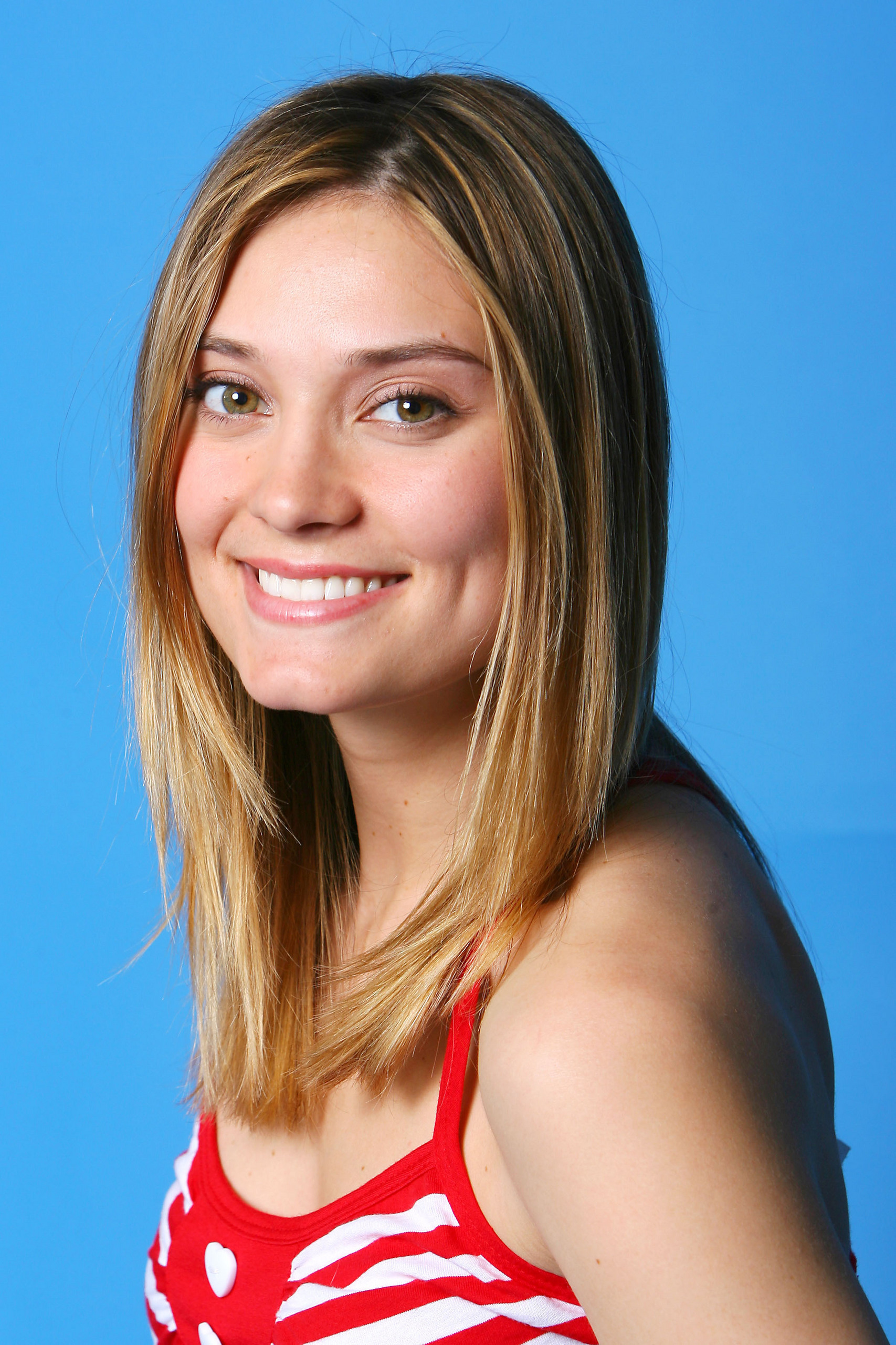 General picture of Spencer Grammer - Photo 14 of 30. 