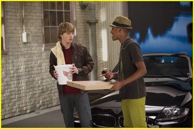 Sterling Knight in Sonny With A Chance