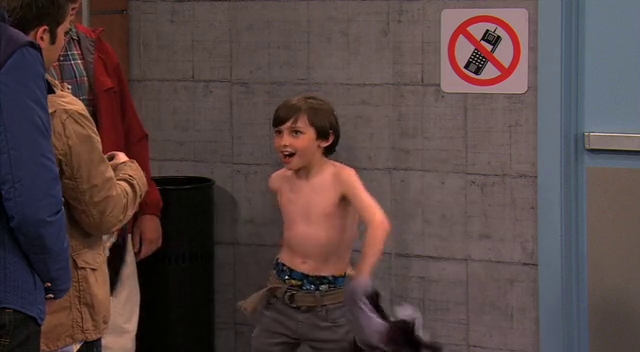 Stuart Allan in iCarly, episode: iToe Fat Cakes