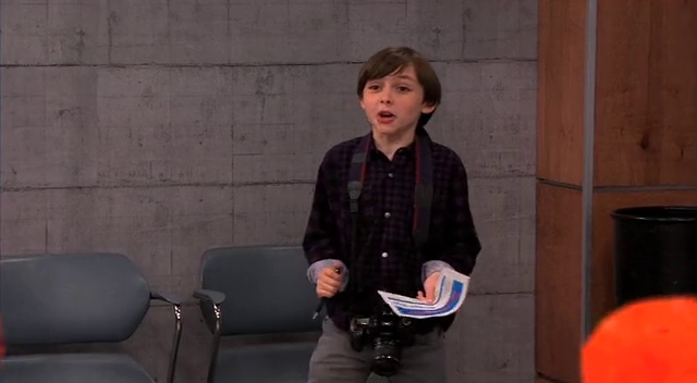 Stuart Allan in iCarly, episode: iToe Fat Cakes