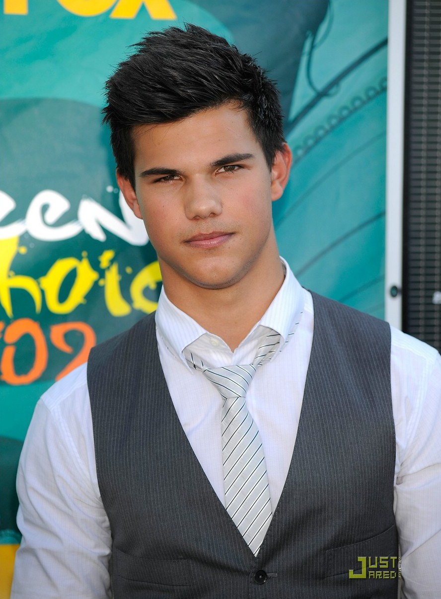 Taylor Lautner in Teen Choice Awards 2009
