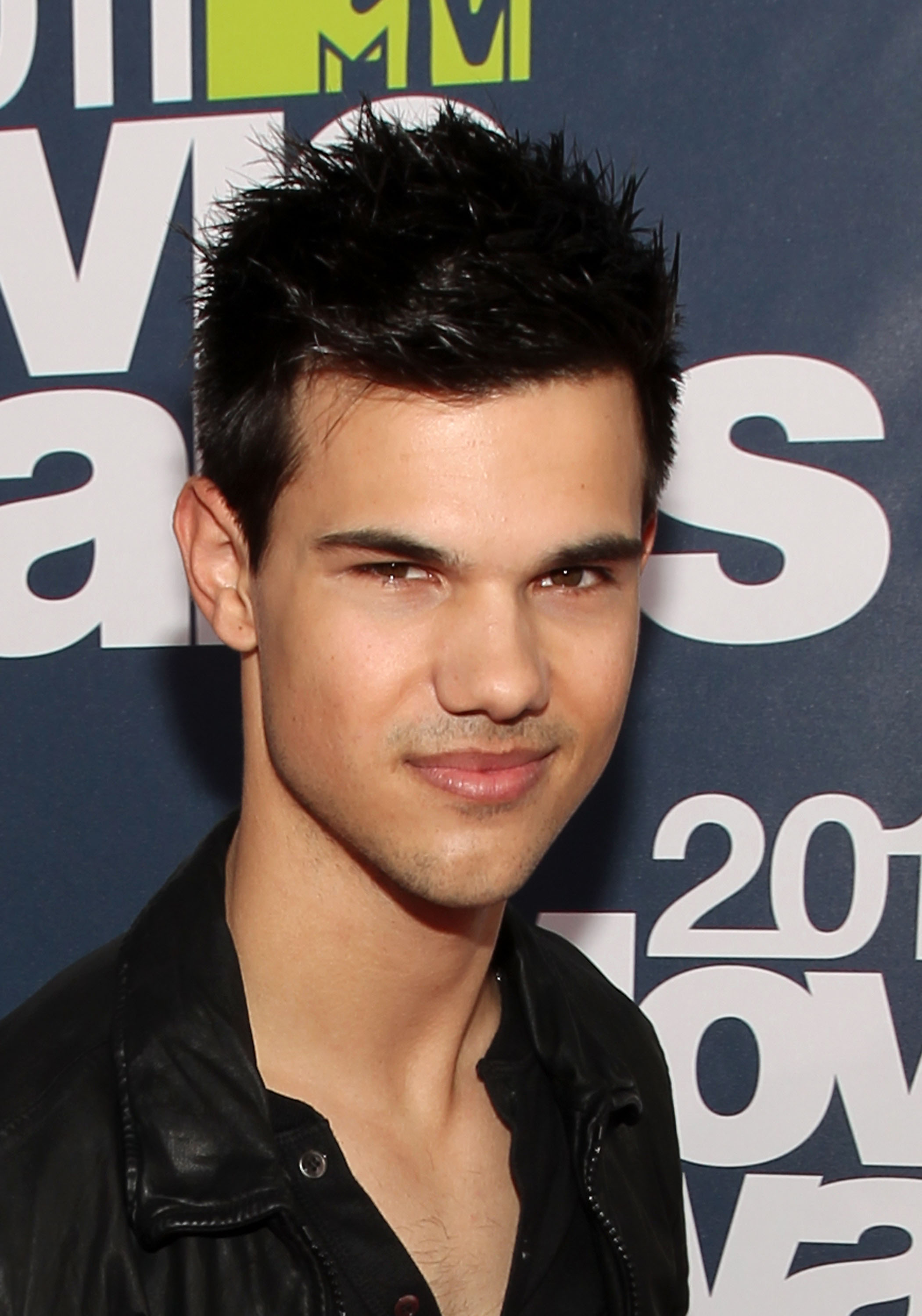 General photo of Taylor Lautner