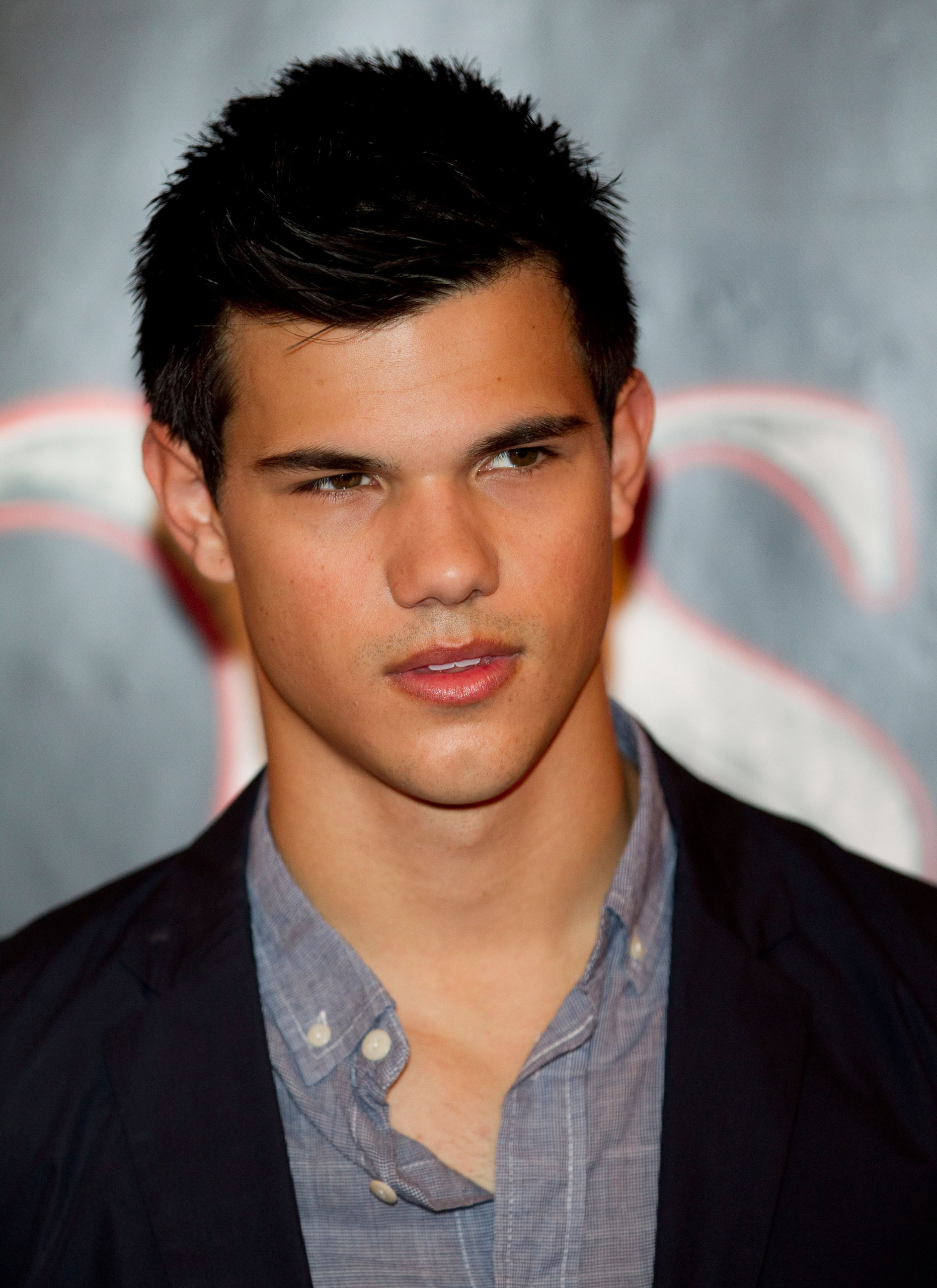 General photo of Taylor Lautner