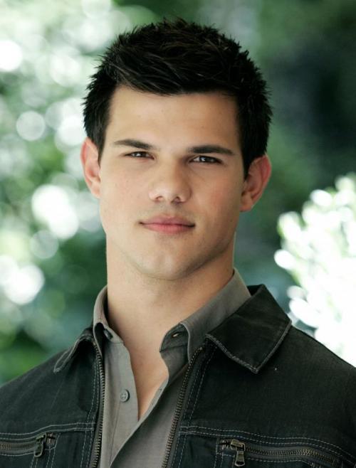 General photo of Taylor Lautner