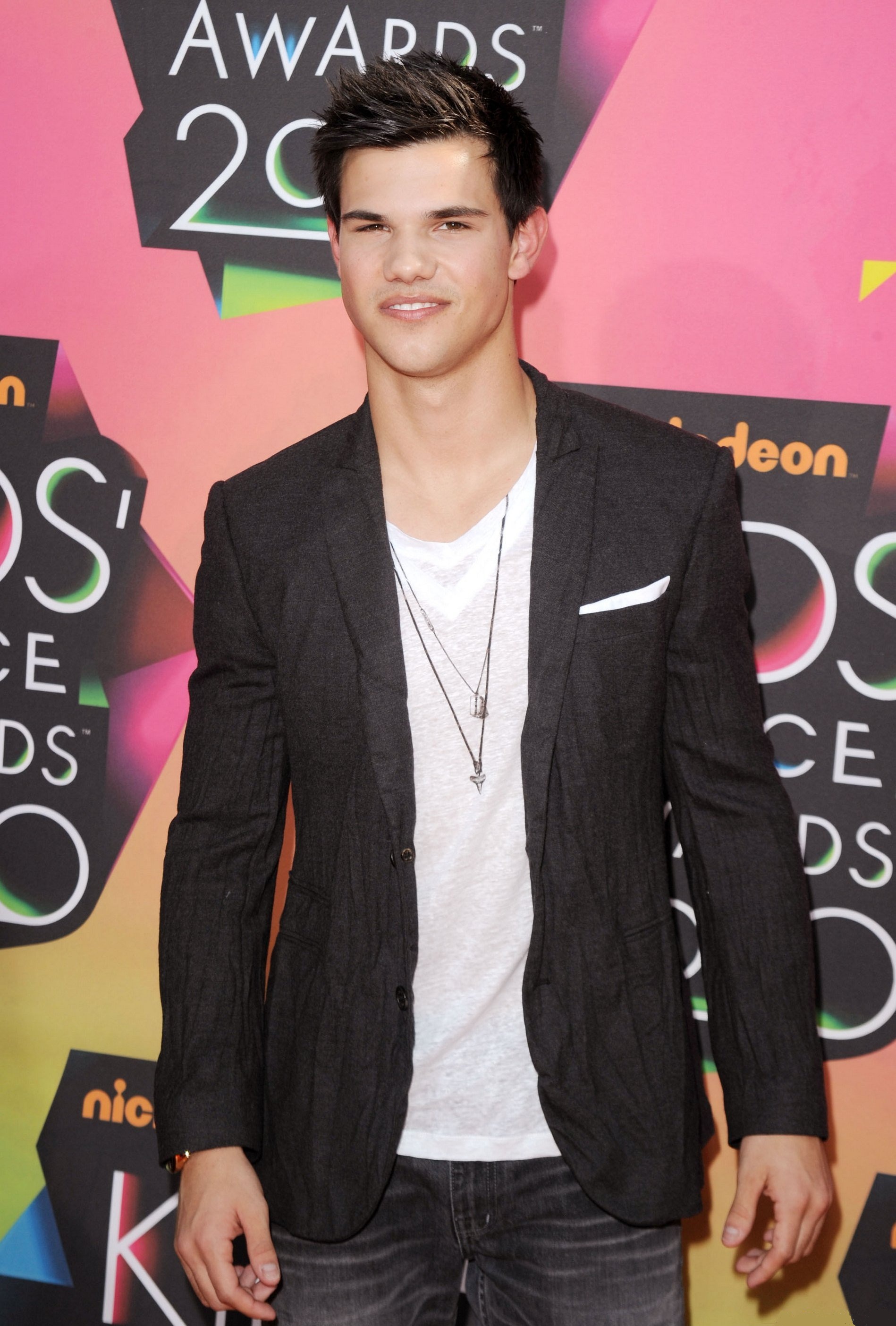 Taylor Lautner in Kids' Choice Awards 2010