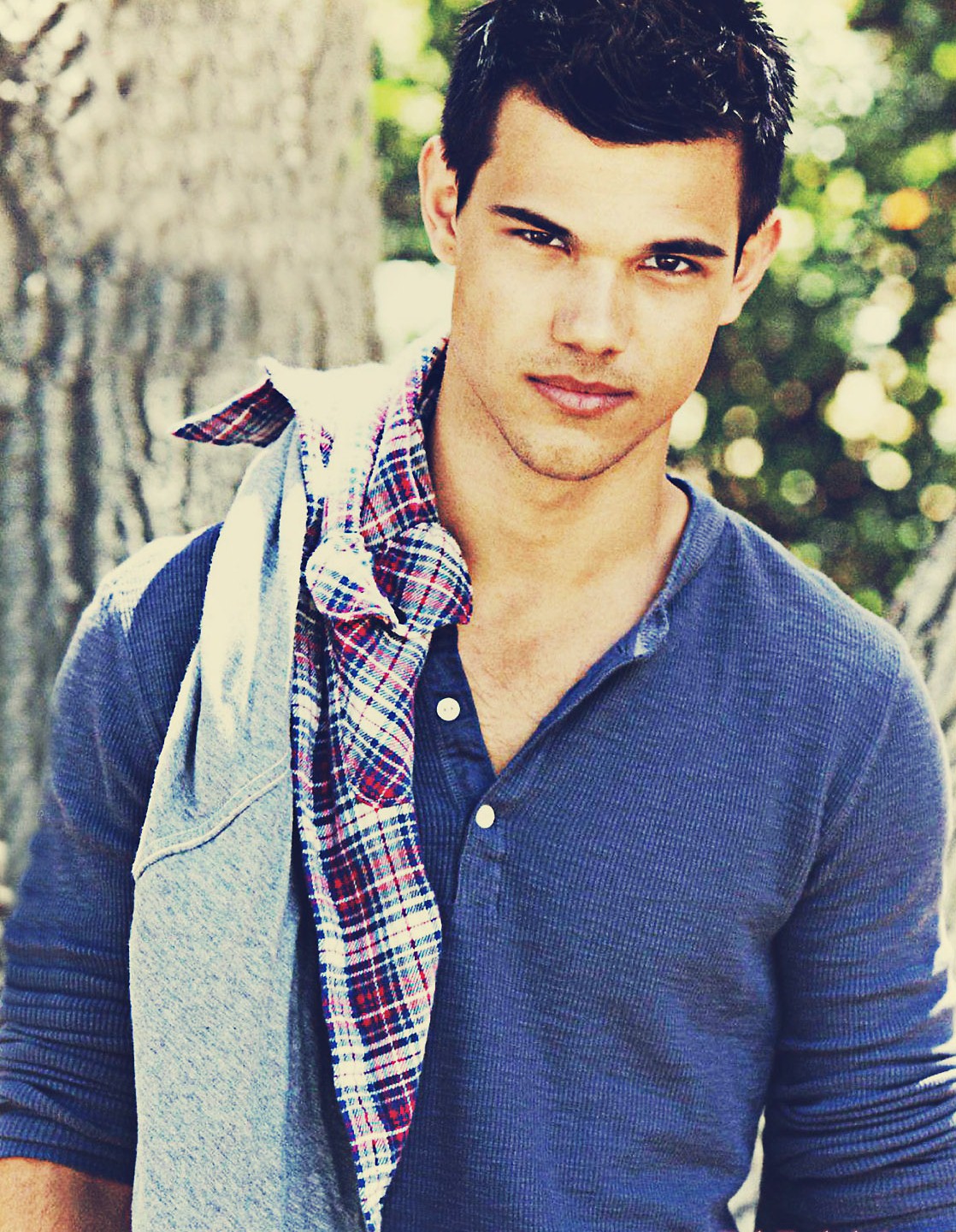 General photo of Taylor Lautner