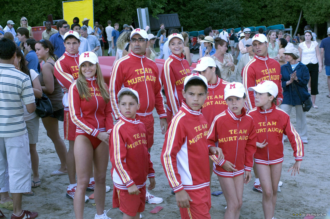 Taylor Lautner in Cheaper by the Dozen 2