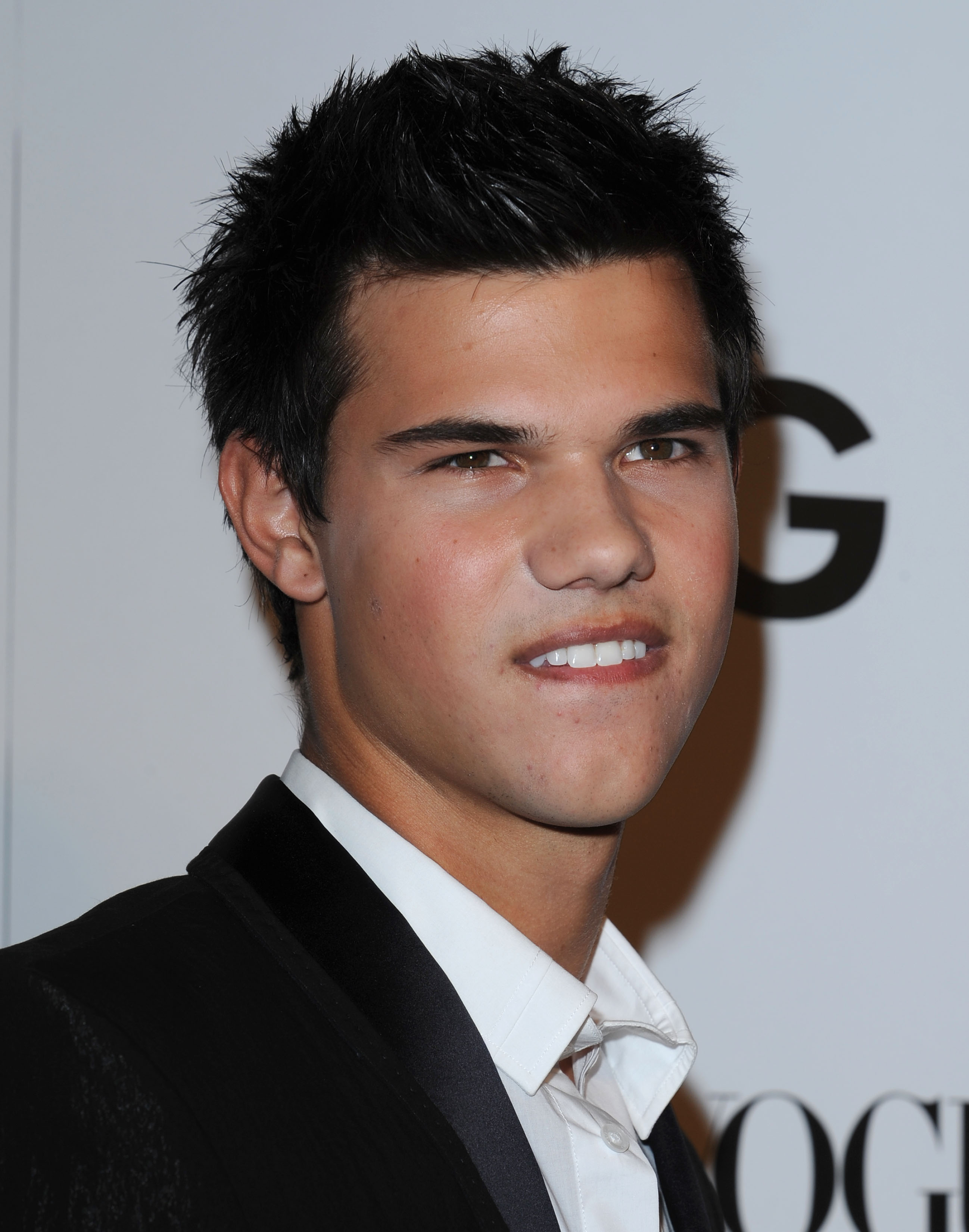 General photo of Taylor Lautner