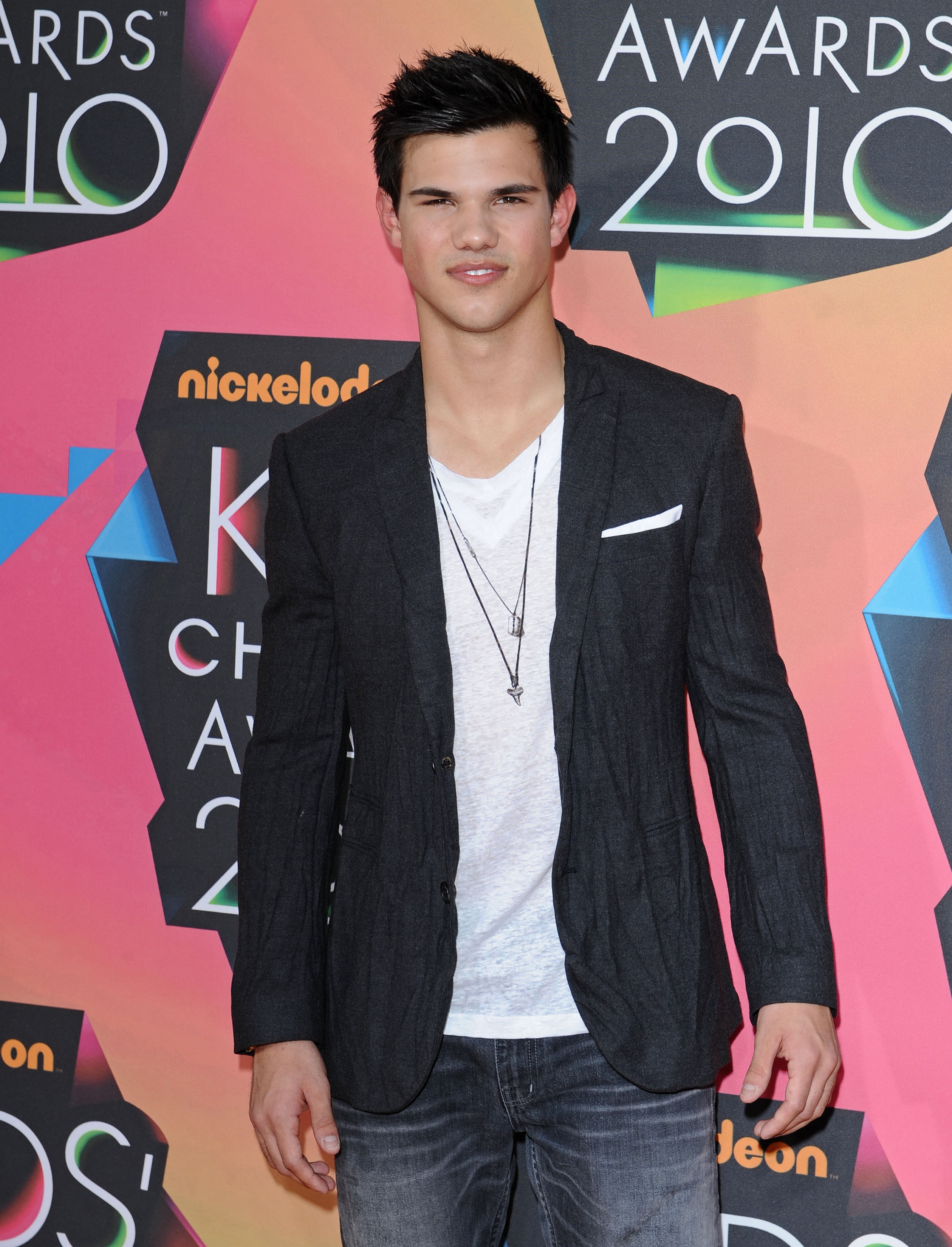 Taylor Lautner in Kids' Choice Awards 2010
