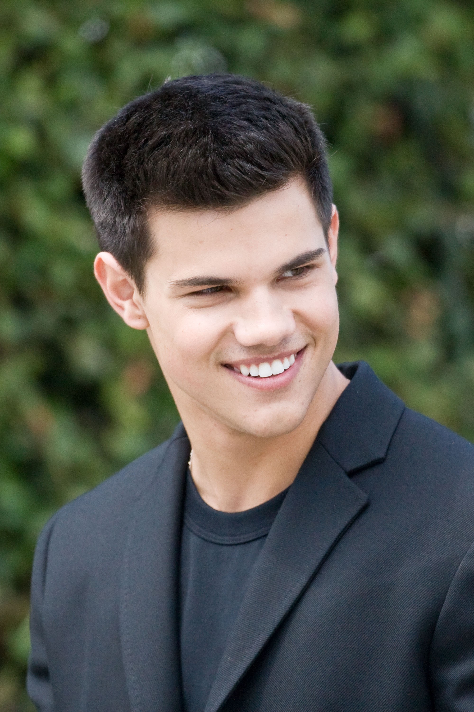 General photo of Taylor Lautner