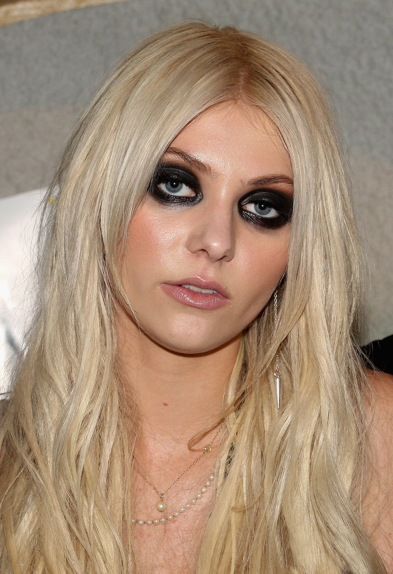 General photo of Taylor Momsen