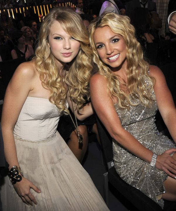 Taylor Swift in 2008 MTV Video Music Awards