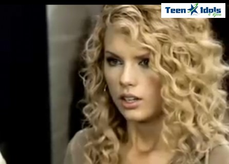 Taylor Swift in Music Video: Teardrops On My Guitar