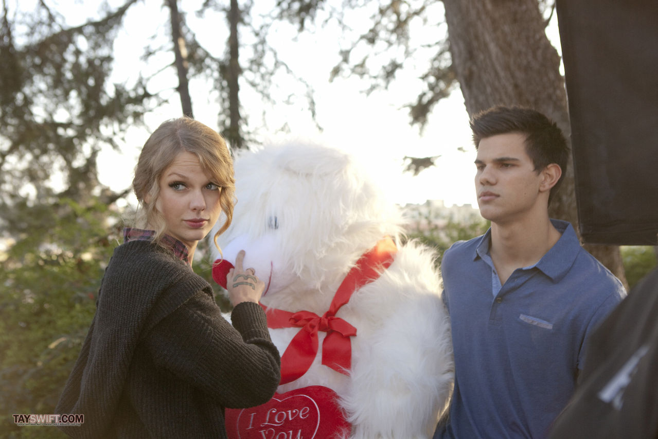Taylor Swift in Valentine's Day