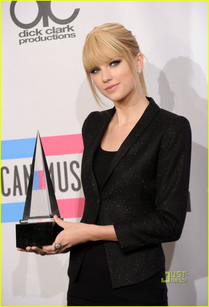 Taylor Swift in 2010 American Music Awards