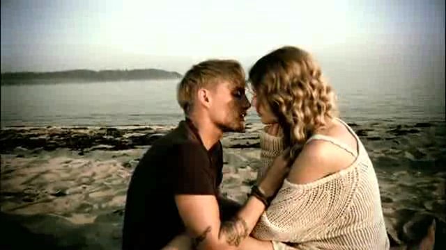 Taylor Swift in Music Video: Mine