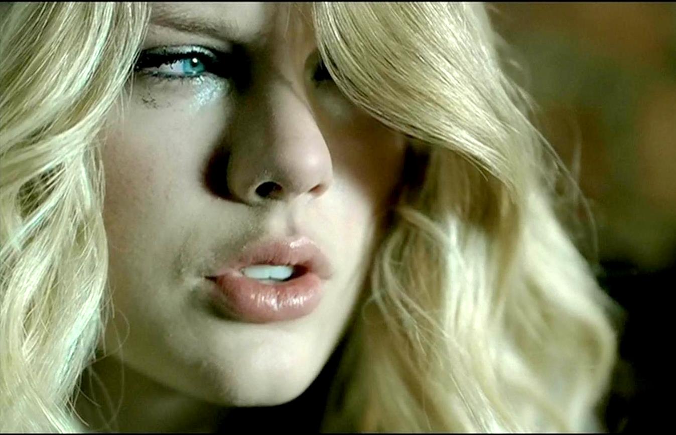 Taylor Swift in Music Video: White Horse