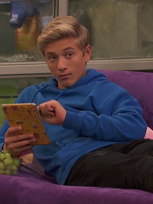 Thomas Kuc in Game Shakers (Season 3)