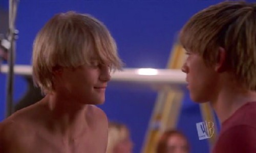 Toby Hemingway in Summerland, episode: Signs