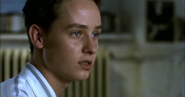 Tom Schilling in Verschwende deine Jugend.doc