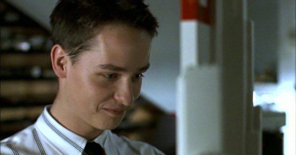 Tom Schilling in Verschwende deine Jugend.doc