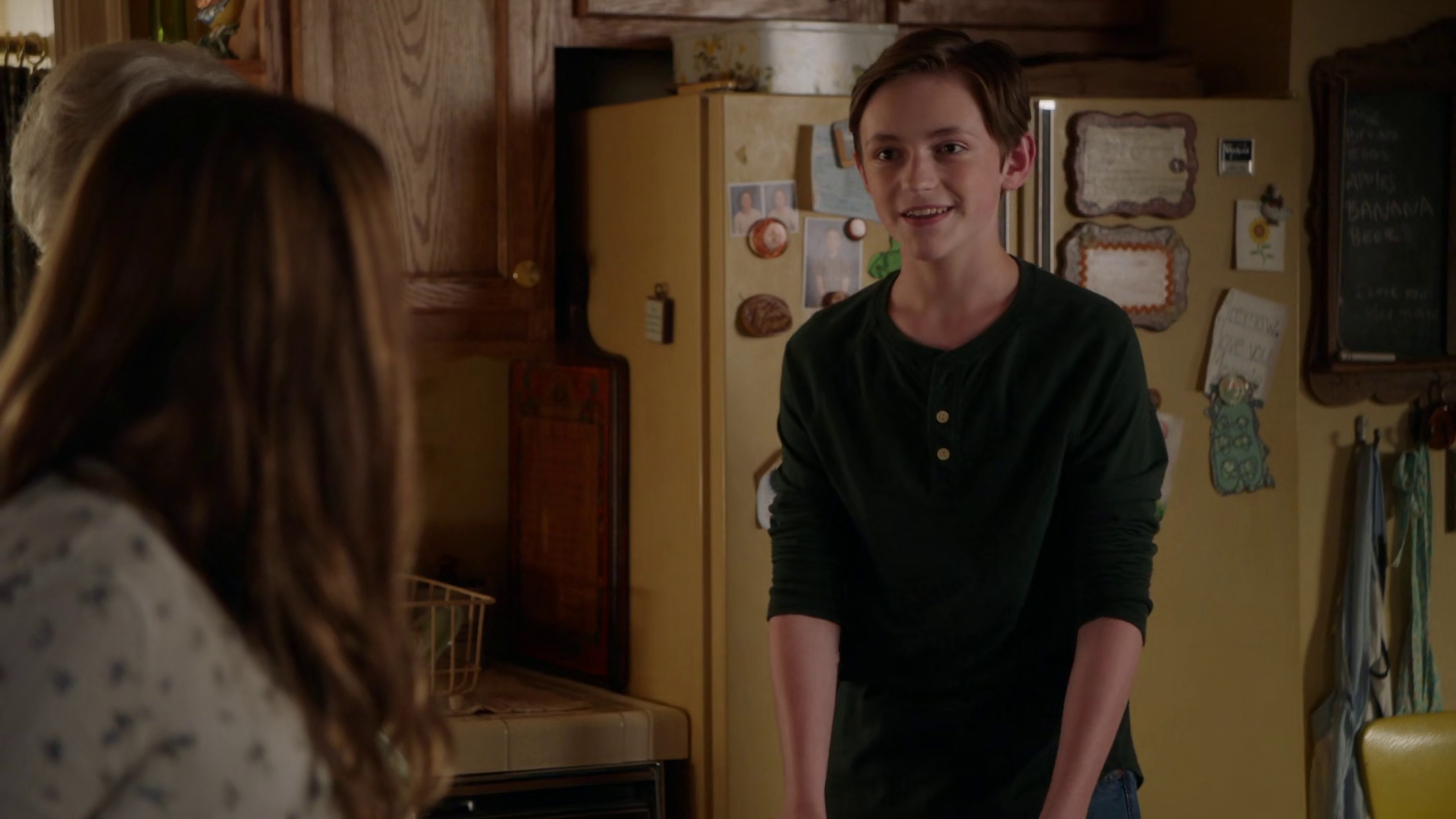 Travis Burnett in Young Sheldon, episode: College Dropouts and the Medford Miracle