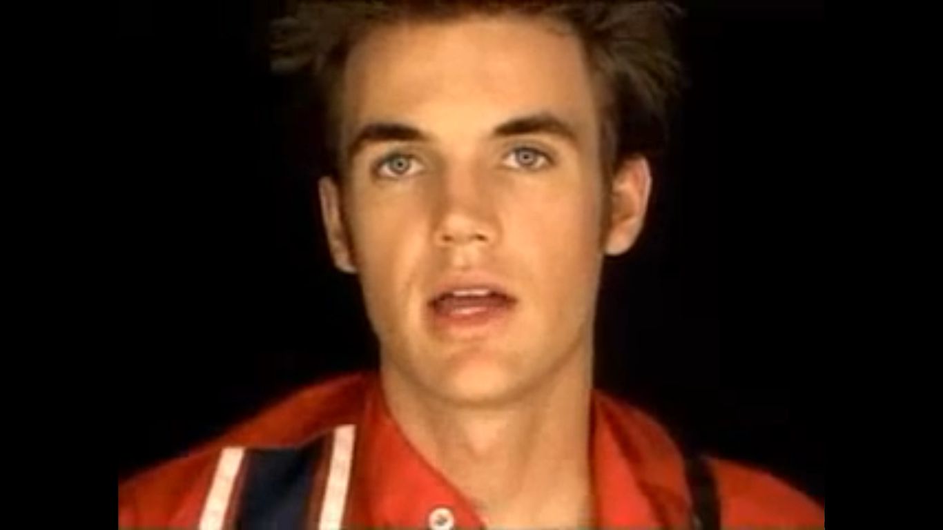 Tyler Hilton in Music Video: When It Comes