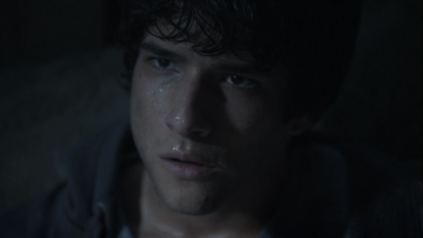 Tyler Posey in Teen Wolf, episode: Pack Mentality