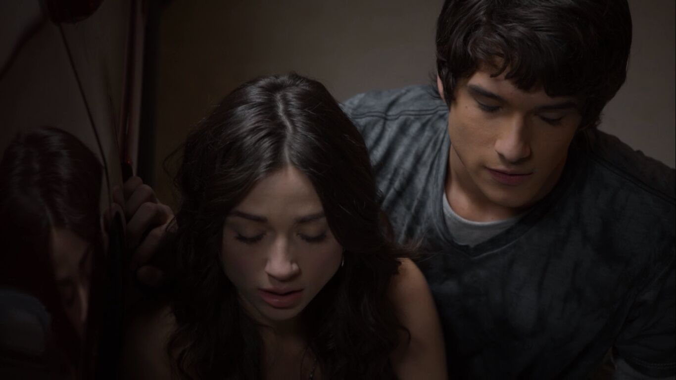 Tyler Posey in Teen Wolf, episode: Magic Bullet