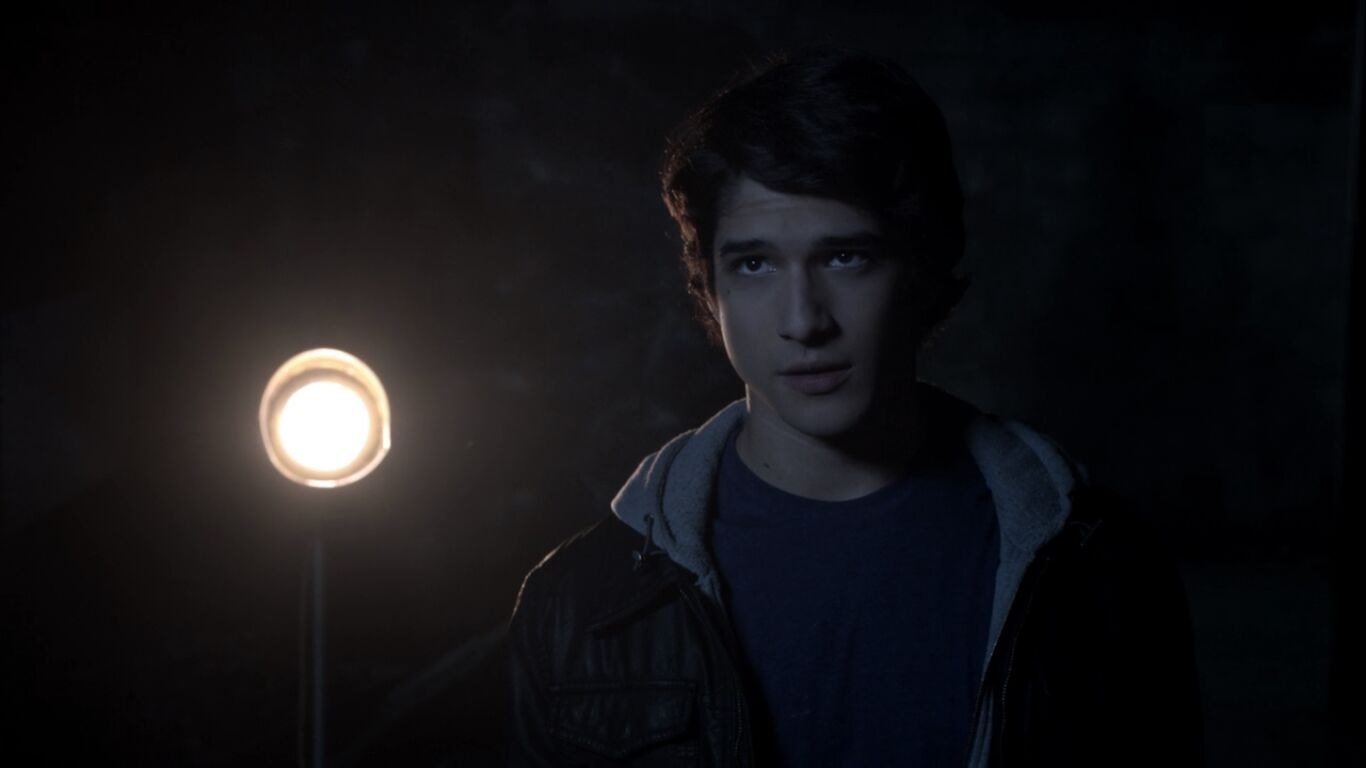 Tyler Posey in Teen Wolf, episode: Code Breaker