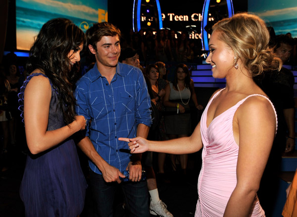 Vanessa Anne Hudgens in Teen Choice Awards 2009