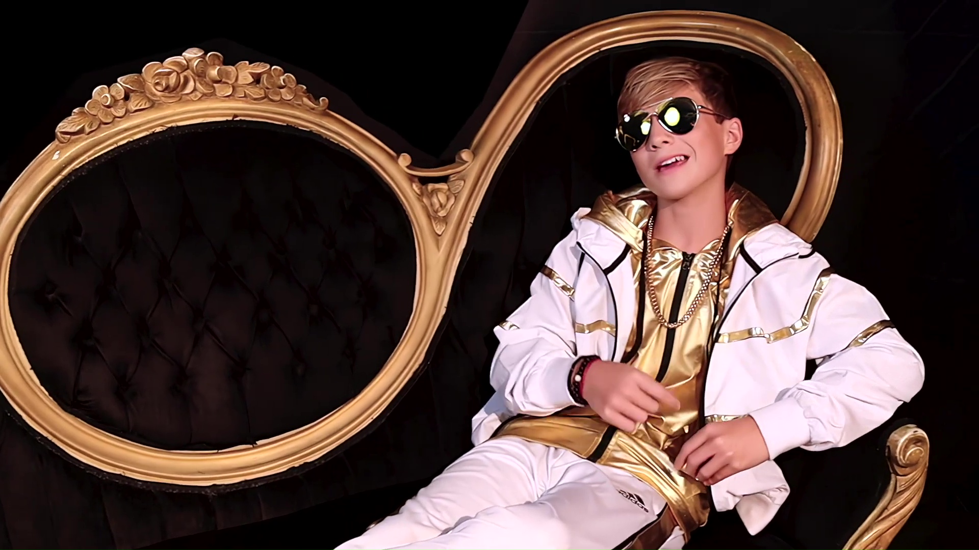 Walker Campbell in Music Video: Goldmine