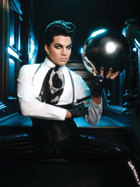 Adam Lambert : adam-lambert-1322544150.jpg