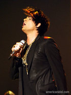 Adam Lambert : adam-lambert-1335729623.jpg