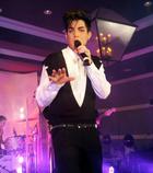 Adam Lambert : adam-lambert-1335807325.jpg