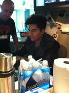 Adam Lambert : adam-lambert-1335807375.jpg