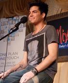 Adam Lambert : adam-lambert-1335816689.jpg