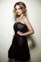 Allie Grant : allie-grant-1315070286.jpg