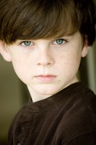 Chandler Riggs : chandler-riggs-1322435738.jpg