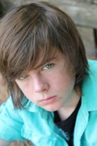 Chandler Riggs : chandler-riggs-1386016725.jpg