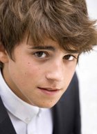 Charlie Rowe : charlie-rowe-1335199060.jpg