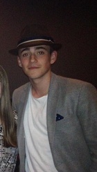 Charlie Rowe : charlie-rowe-1422304201.jpg