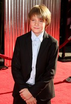 Dakota Goyo : dakota-goyo-1376417577.jpg