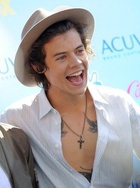 Harry Styles : harry-styles-1427579175.jpg