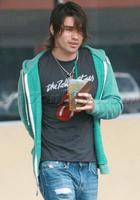 Justin Gaston : JustinGaston_1293331971.jpg