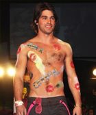 Justin Gaston : JustinGaston_1294190091.jpg